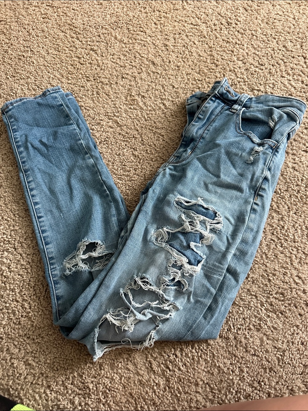 American Eagle Outfitters Light Blue Distressed Skinny Jeans